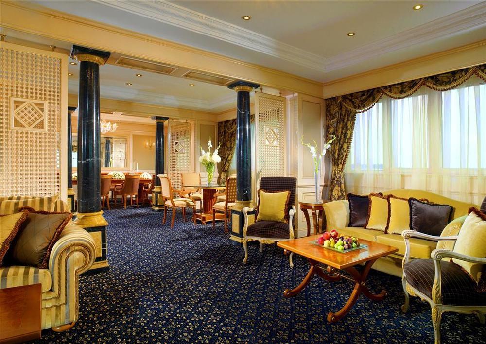 Sheraton Club Des Pins Resort Стая снимка