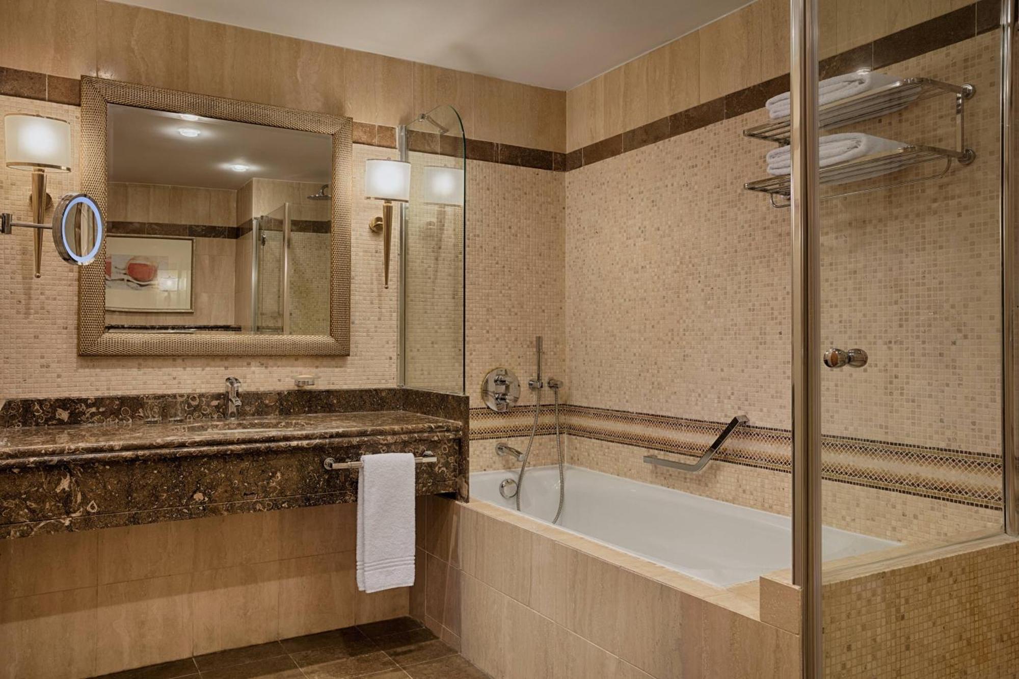 Sheraton Club Des Pins Resort Екстериор снимка